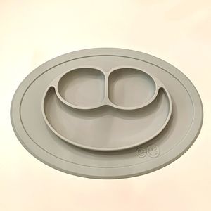 Ezpz suction plate *never used* - sage color